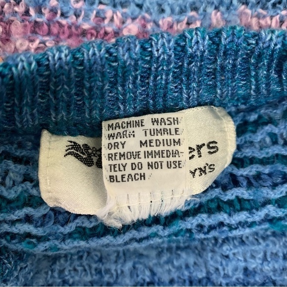 Vintage Partners Mervyn’s V-neck sweater stripe ombré Marked L fits like a Small - Picture 5 of 14